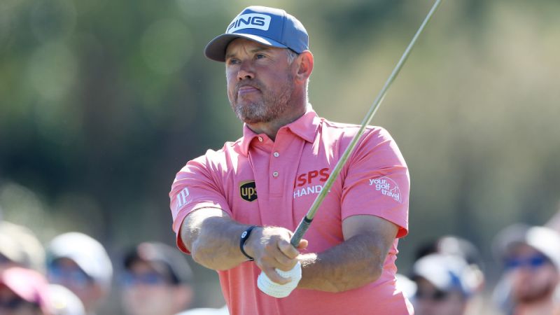 White House eases travel restrictions on golfers
