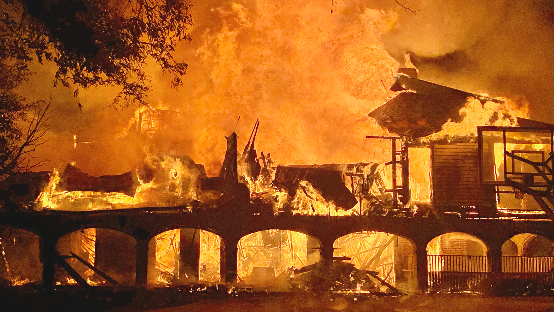 Davis Love III's home destroyed in fire
